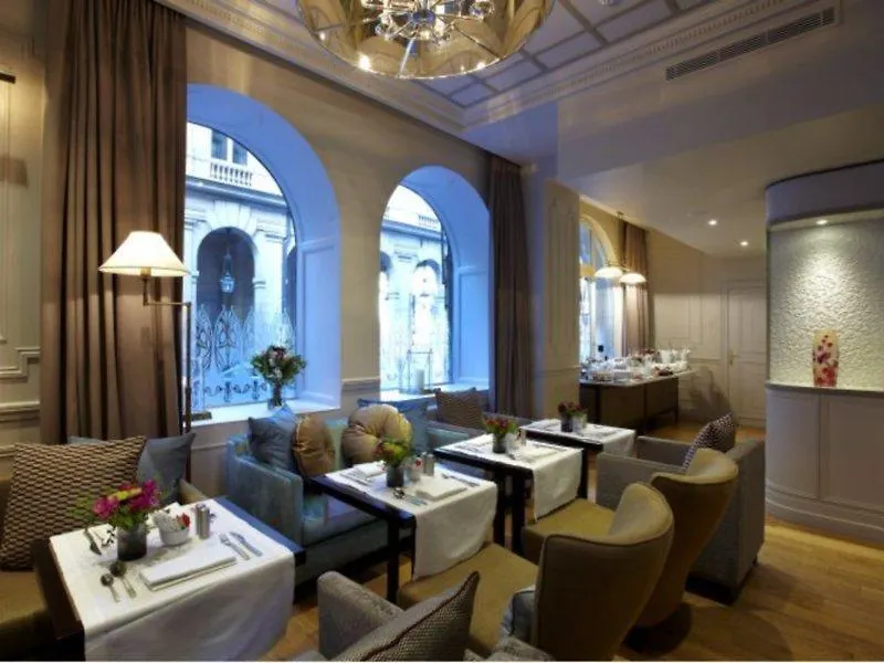 Hotel La Clef Louvre By The Crest Collection Paryż