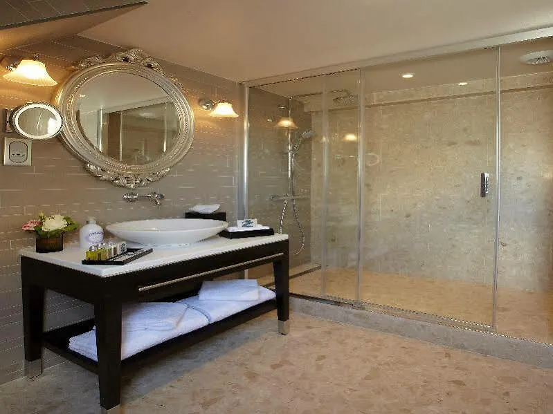 Hotel La Clef Louvre By The Crest Collection Parigi